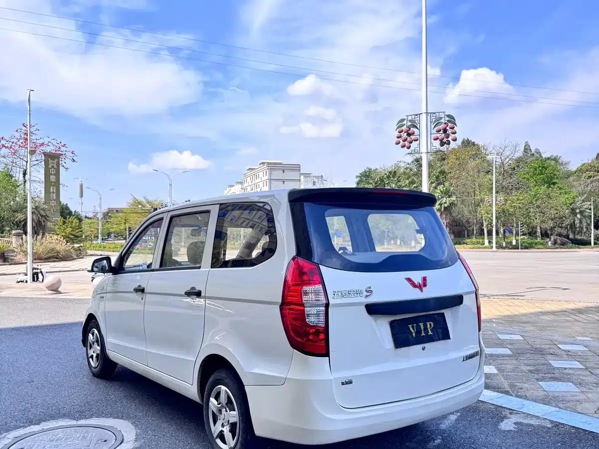 Wuling Hongguang 2016 1.5L S Comfort Model — миниатюра 6