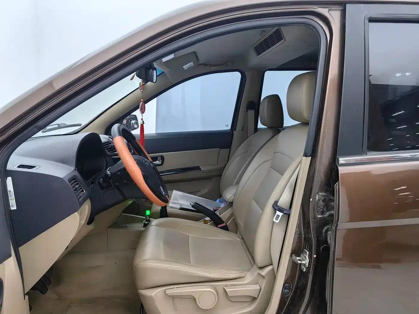 Wuling Hongguang 2014 1.2L S Comfort Model (National IV Emission Standard) — миниатюра 4