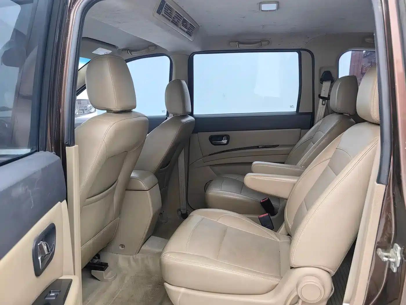Wuling Hongguang 2014 1.2L S Comfort Model (National IV Emission Standard) — миниатюра 5