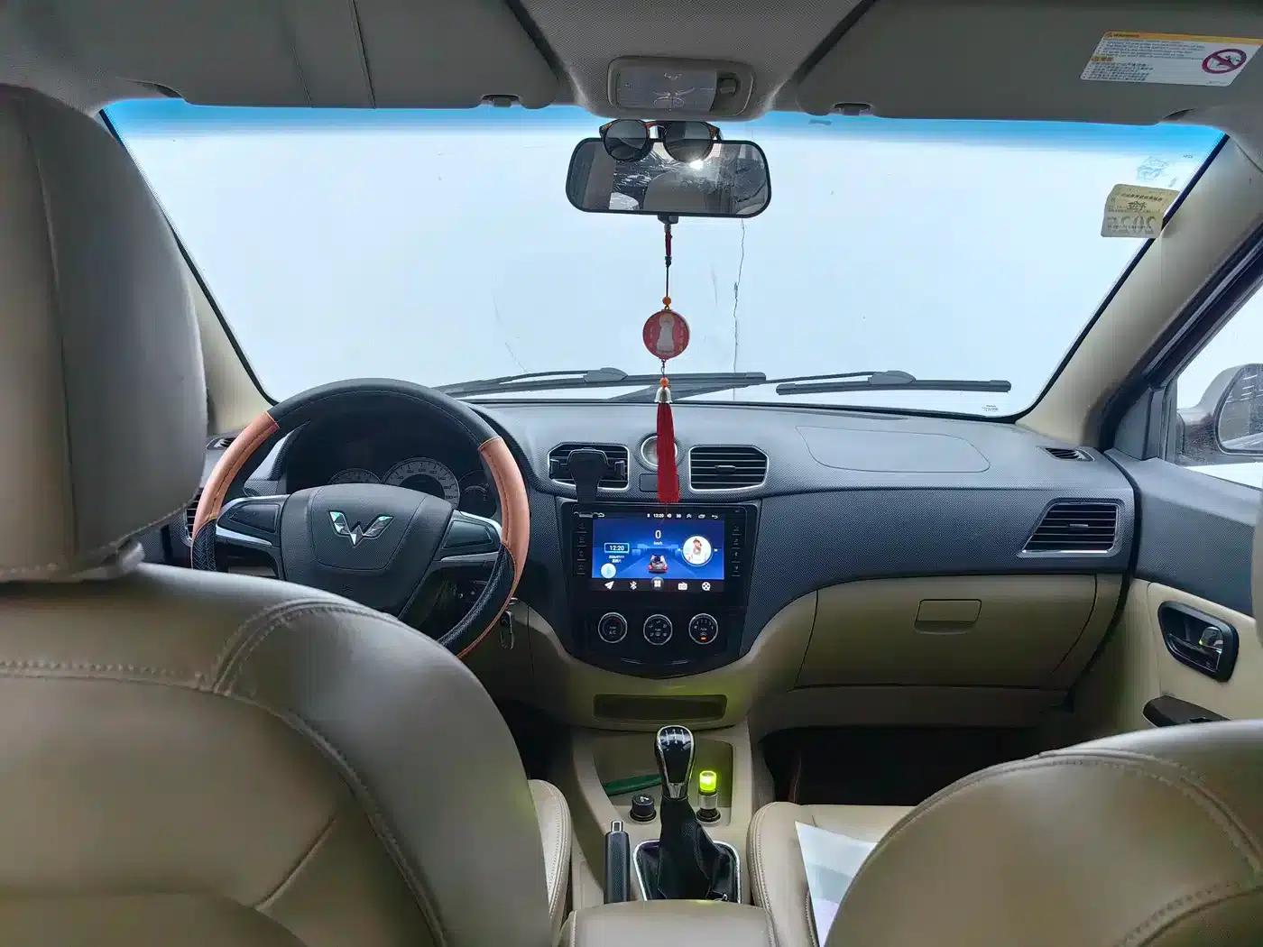 Wuling Hongguang 2014 1.2L S Comfort Model (National IV Emission Standard) — миниатюра 6