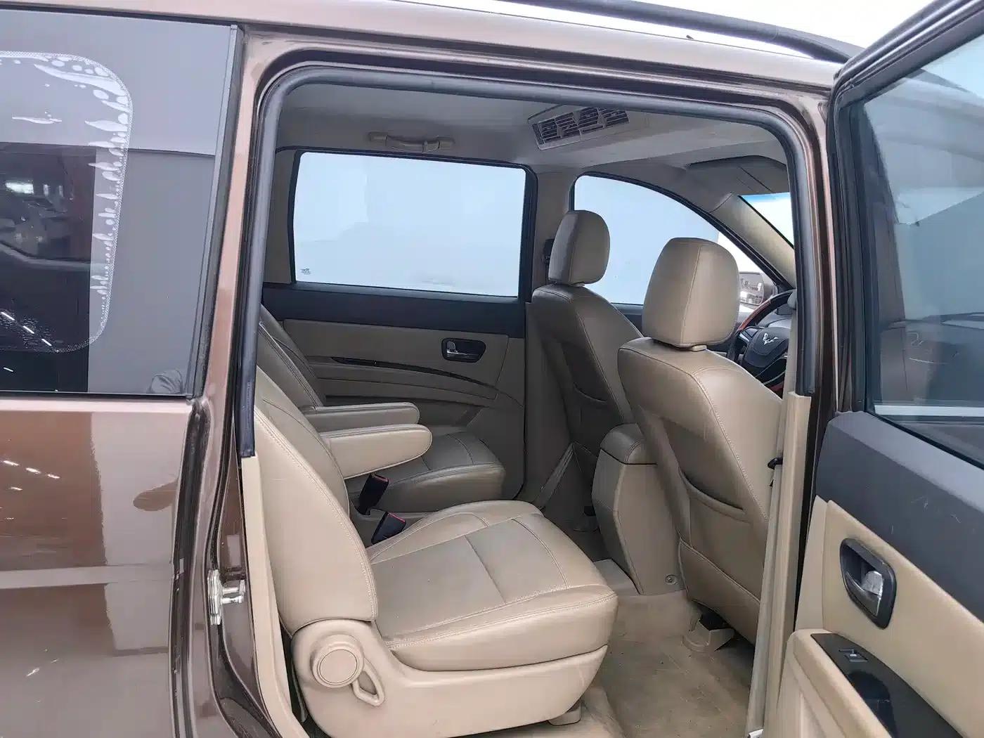 Wuling Hongguang 2014 1.2L S Comfort Model (National IV Emission Standard) — миниатюра 9
