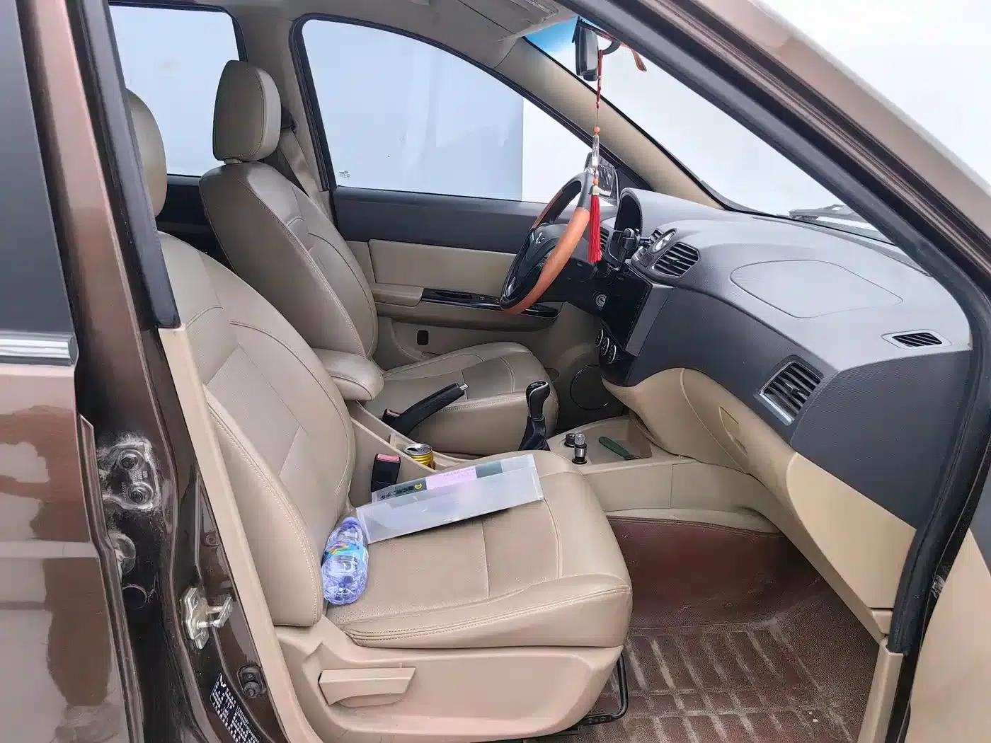 Wuling Hongguang 2014 1.2L S Comfort Model (National IV Emission Standard) — миниатюра 10