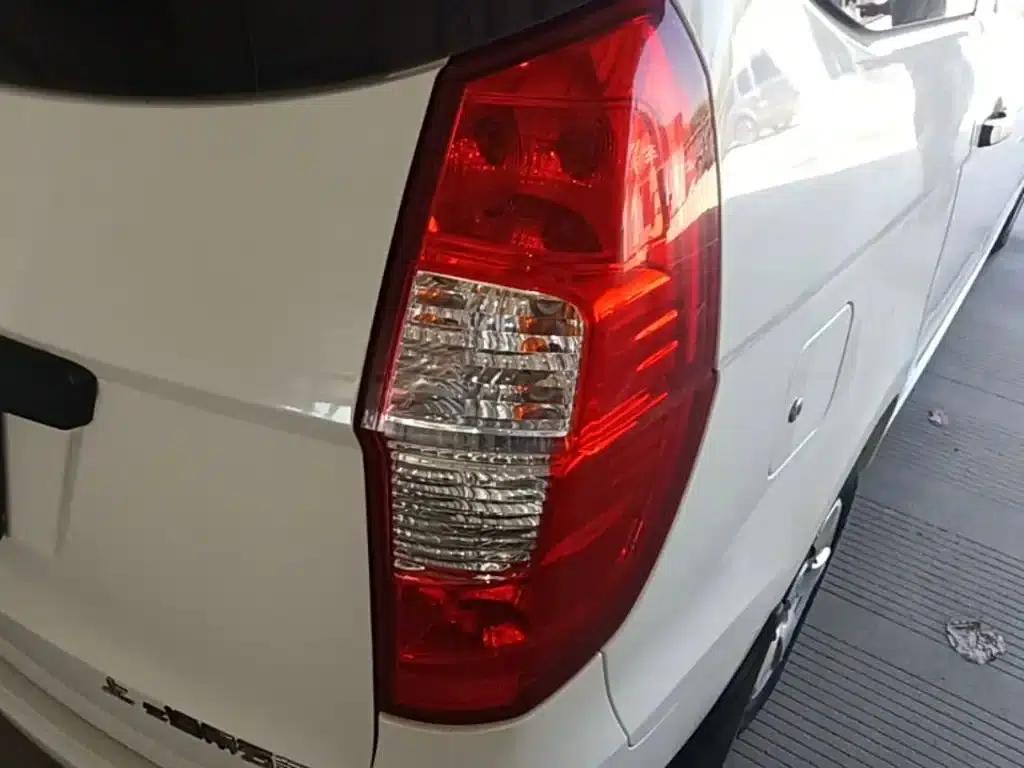 Wuling Hongguang 2015 1.5L S Basic Model (National V Emission Standard) — миниатюра 8