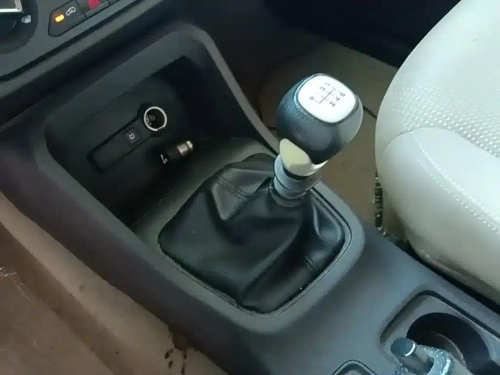 Wuling Hongguang 2021 Facelift 1.5L S Standard Model with Hydraulic Power Steering (LAR) — миниатюра 14