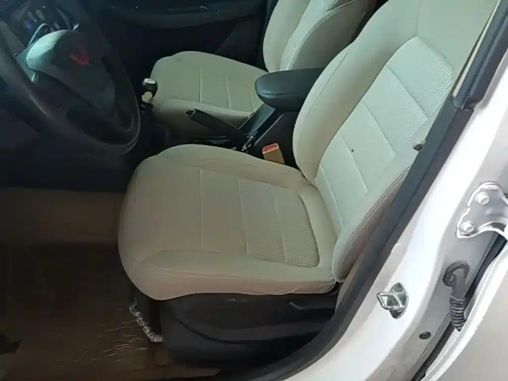 Wuling Hongguang 2021 Facelift 1.5L S Standard Model with Hydraulic Power Steering (LAR) — миниатюра 15