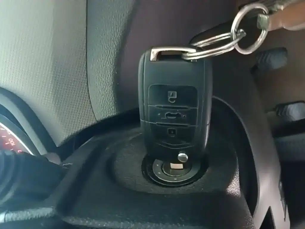 Wuling Hongguang 2021 Facelift 1.5L S Standard Model with Hydraulic Power Steering (LAR) — миниатюра 9