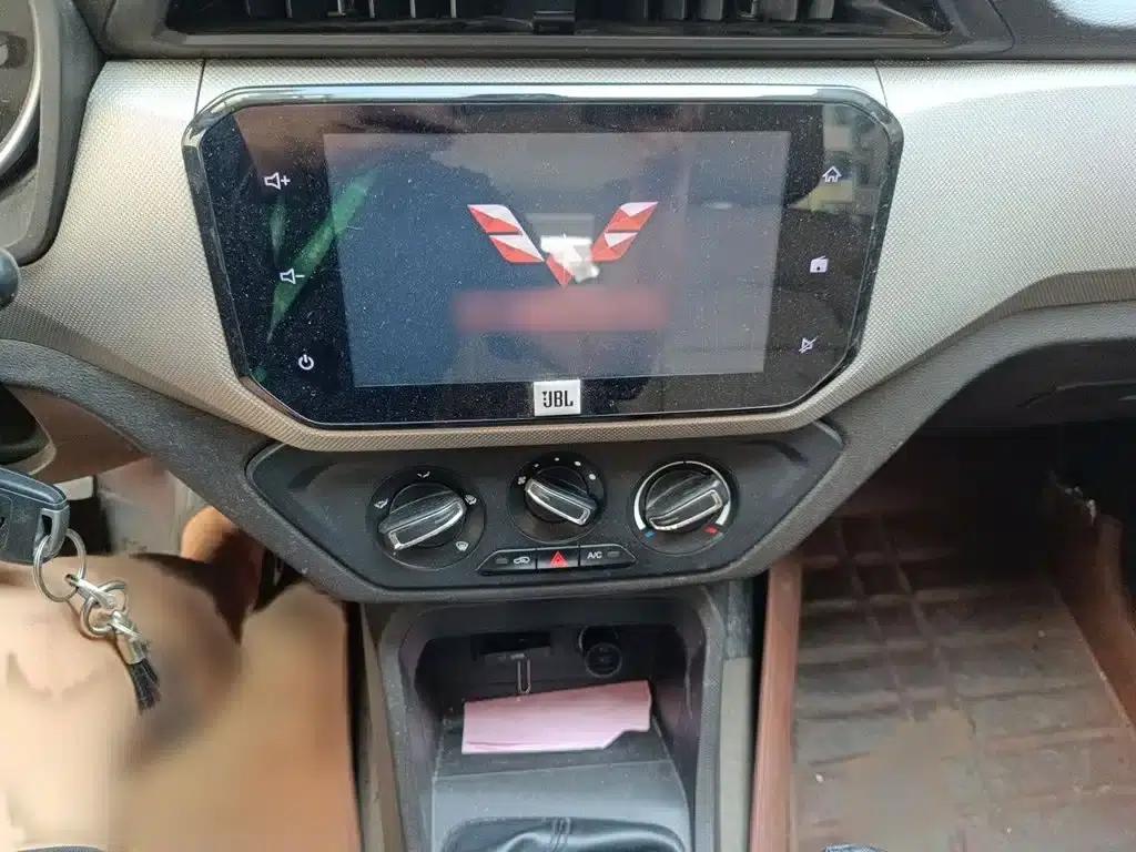 Wuling Hongguang 2018 1.5L S Comfort Model L2B — миниатюра 6