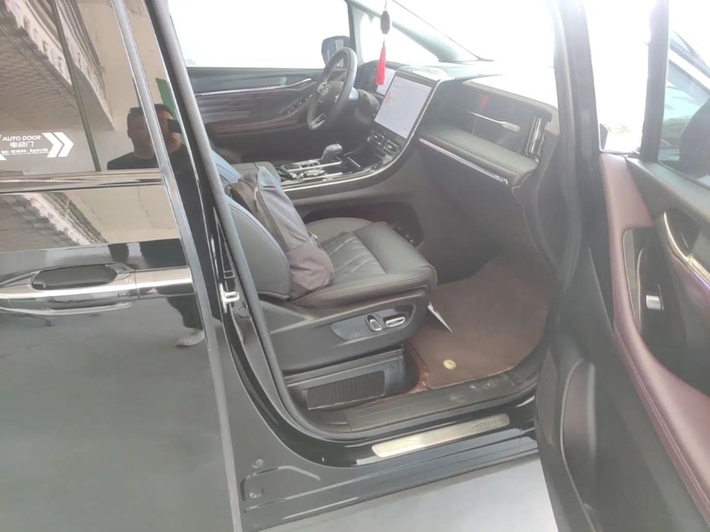 GAC Trumpchi M8 2024 Master Series 400T Ultimate Edition — миниатюра 19