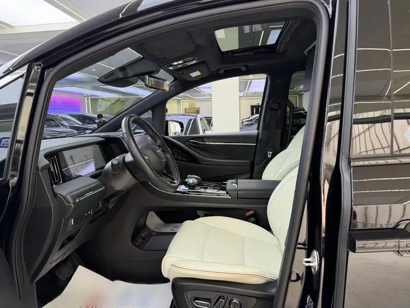 GAC Trumpchi M8 2023 Zongshi Series Dual-Motor YuZun Edition — миниатюра 9