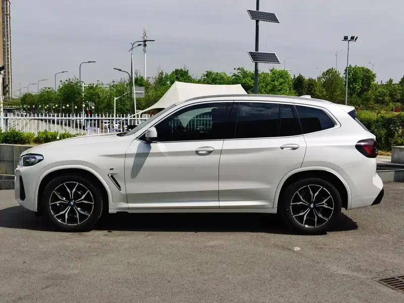 2022 BMW X3 xDrive25i M Sport Package — миниатюра 4