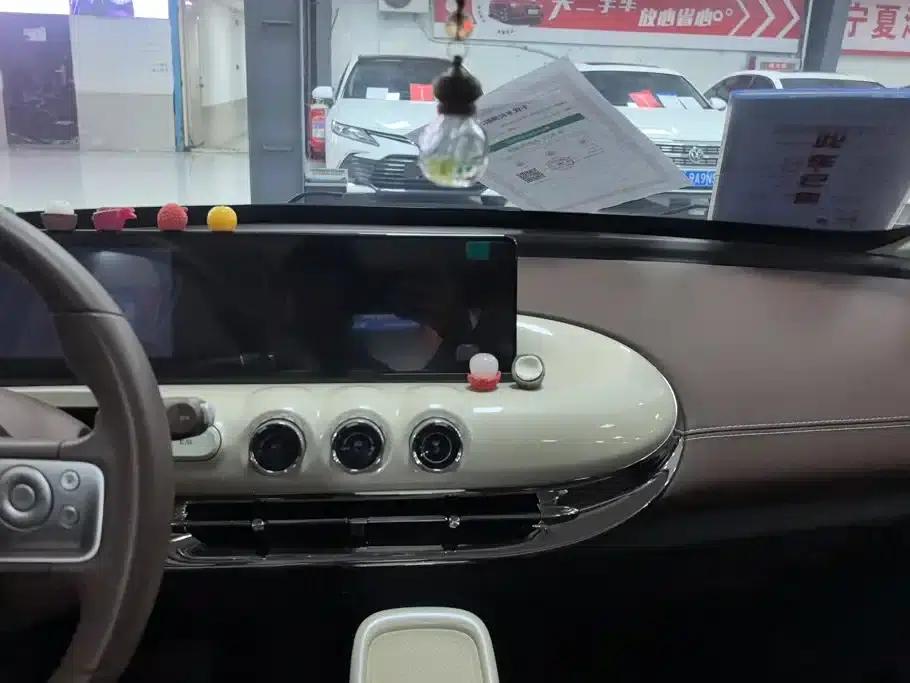 Wuling Bingo 2025 Model, 333km Range, Lingxi Connected Edition — миниатюра 13