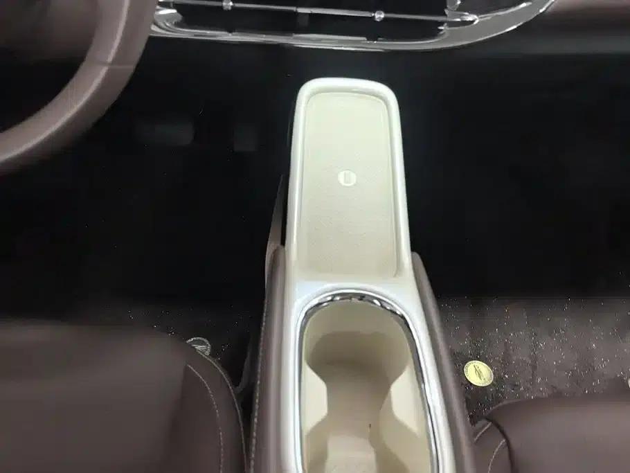 Wuling Bingo 2025 Model, 333km Range, Lingxi Connected Edition — миниатюра 16