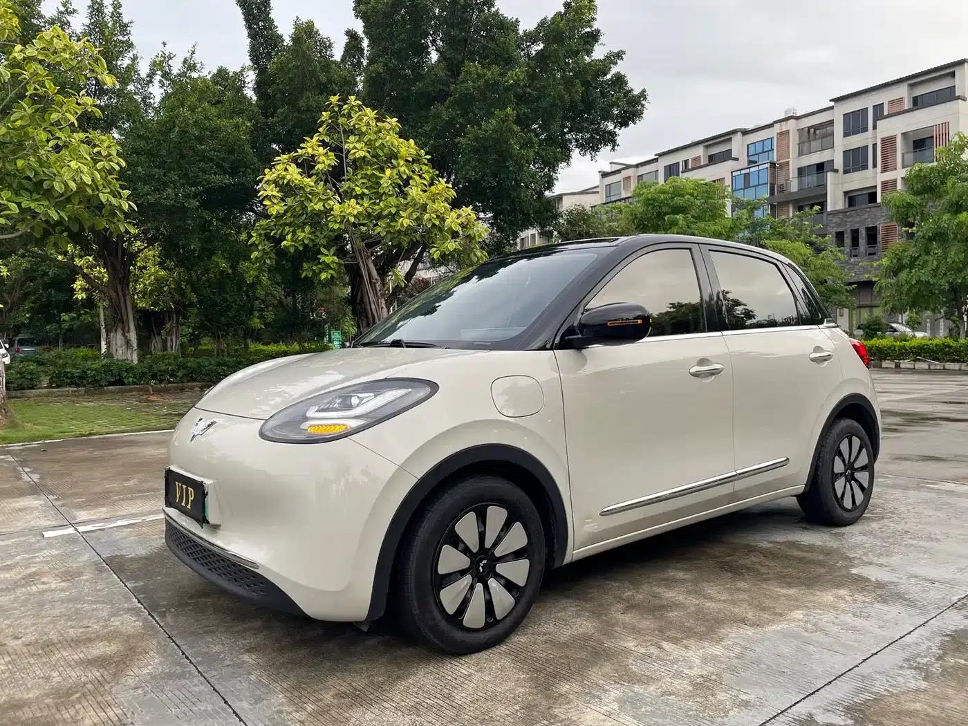 Wuling Bingo 2024 Model, 333km Range, Lingxi Connected Edition — миниатюра 1