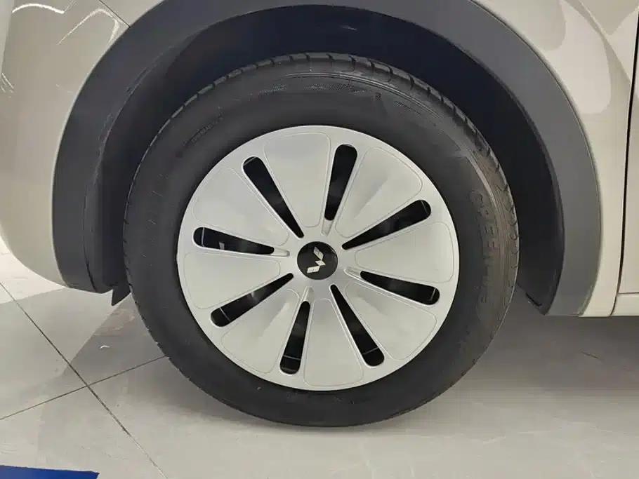 Wuling Bingo 2023 Model, 203km/h, Light Enjoyment Edition — миниатюра 6