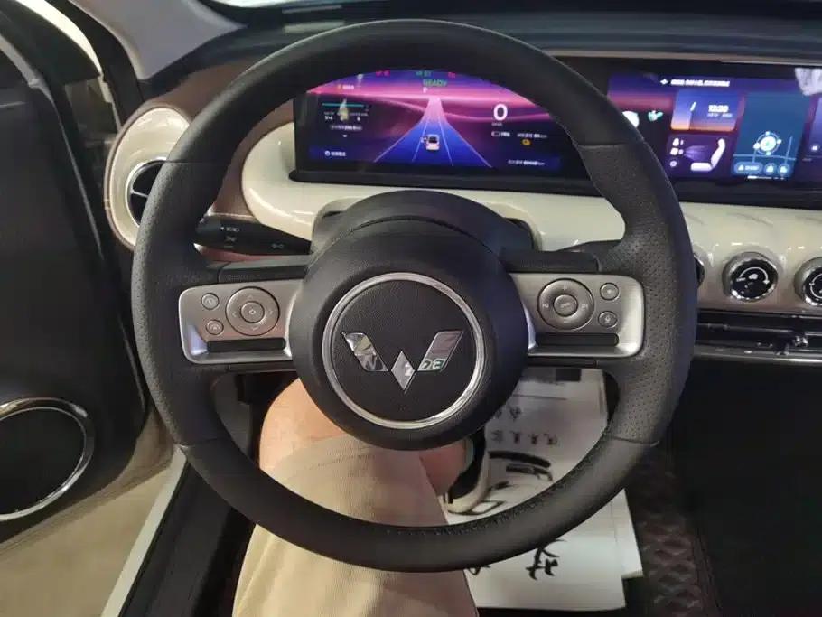 Wuling Bingo 2023 Model, 333km Range, Lingxi Connected Edition — миниатюра 15