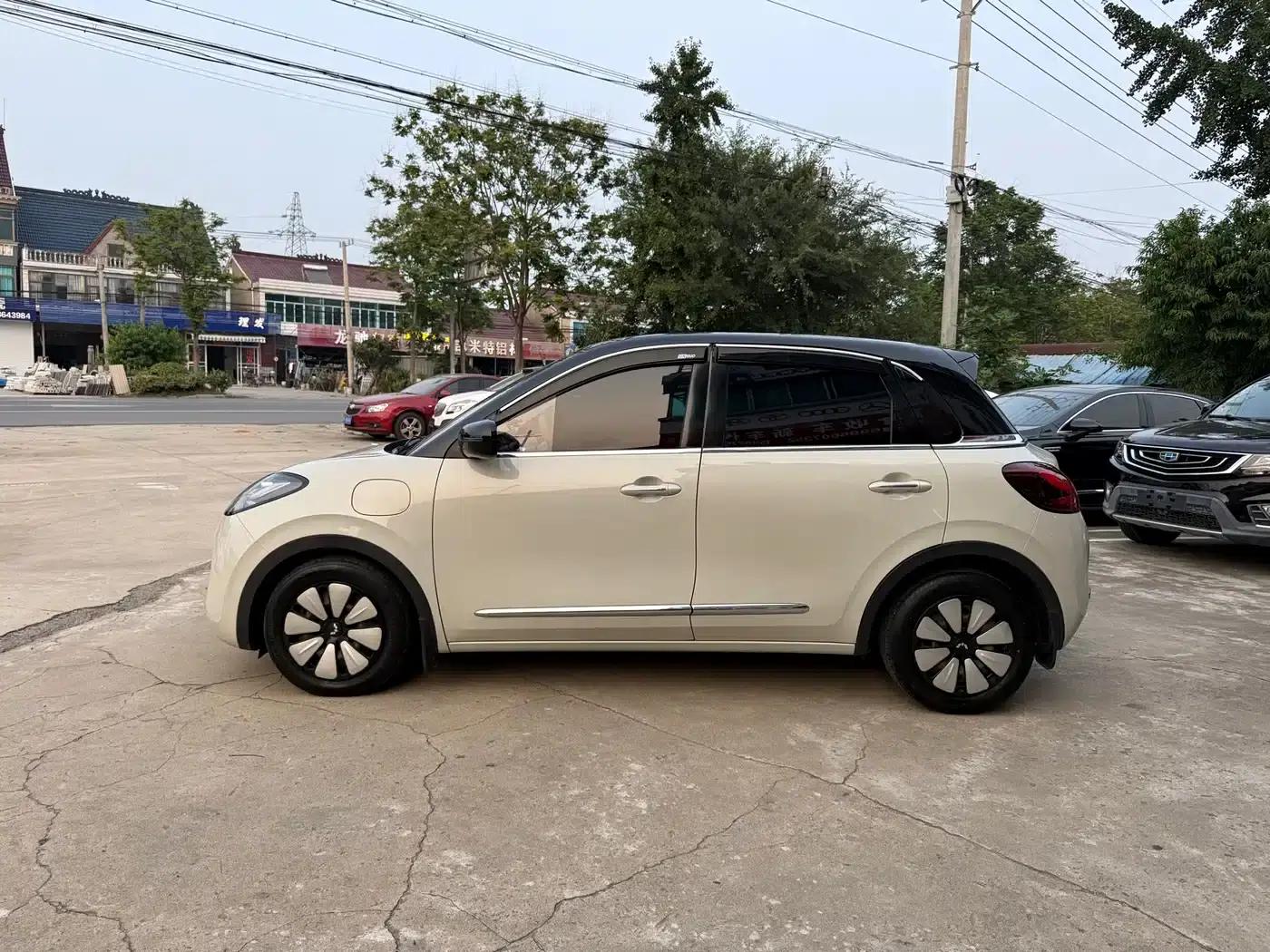Wuling Bingo 2024 Model, 333km Range, Lingxi Connected Edition — миниатюра 6