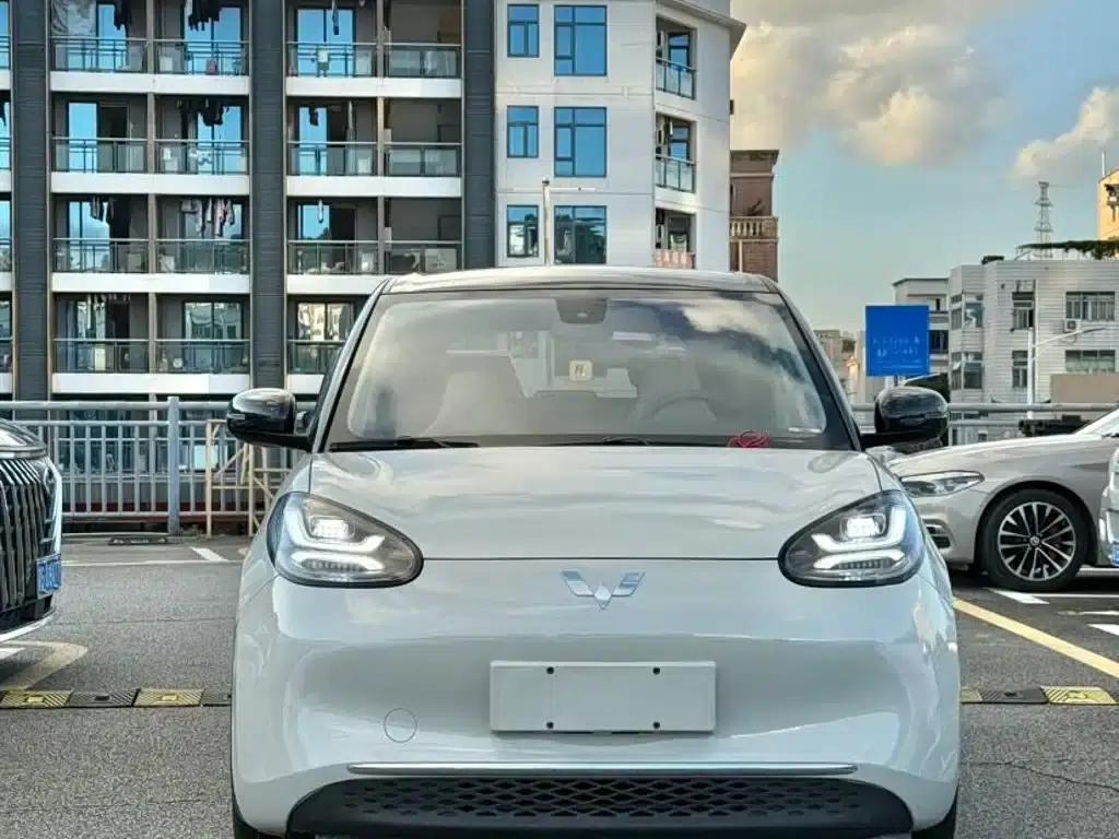 Wuling Bingo 2023 Model, 333km Range, Lingxi Connected Edition — миниатюра 2