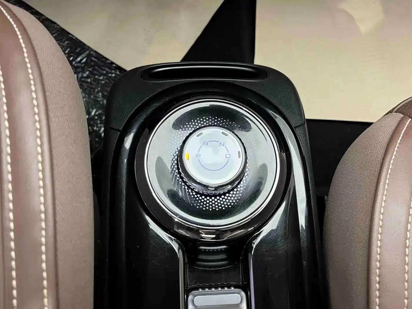 Wuling Bingo 2023 Model, 333km Range, Lingxi Connected Edition — миниатюра 11