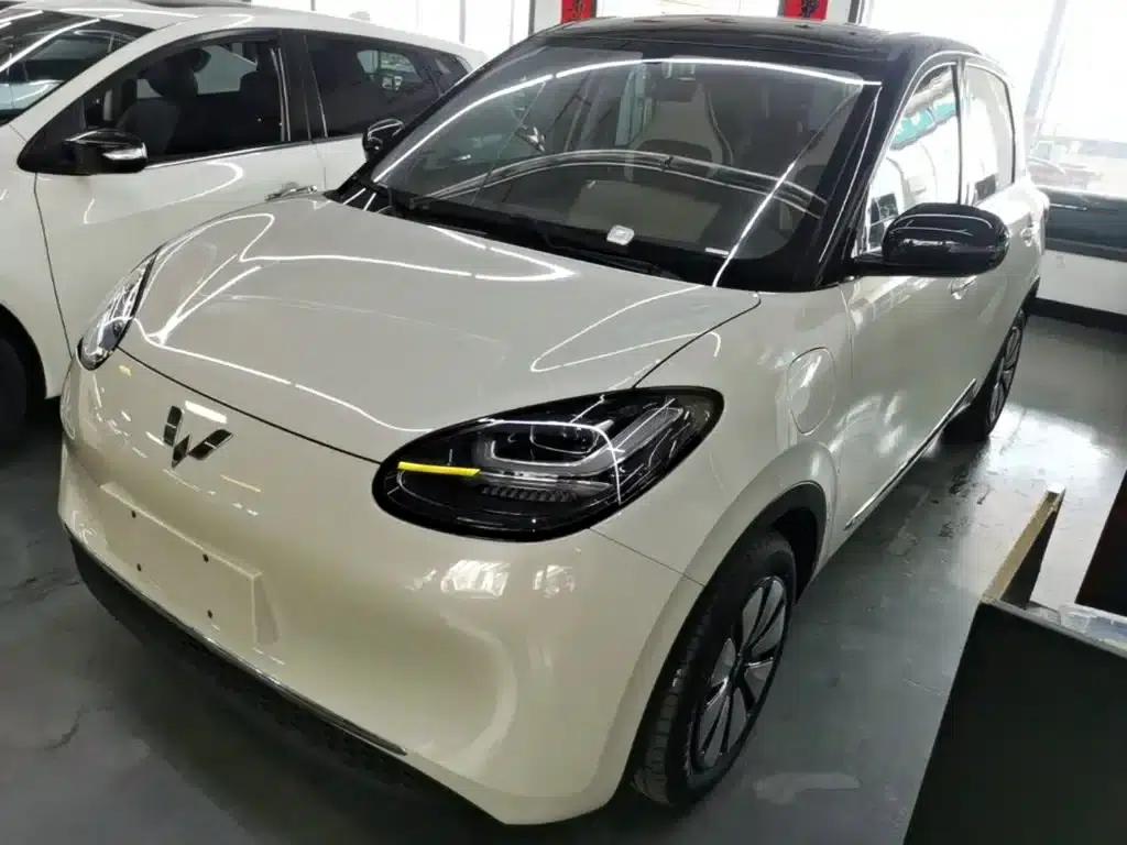 Wuling Bingo 2024 Model, 333km Range, Lingxi Connected Edition — миниатюра 1