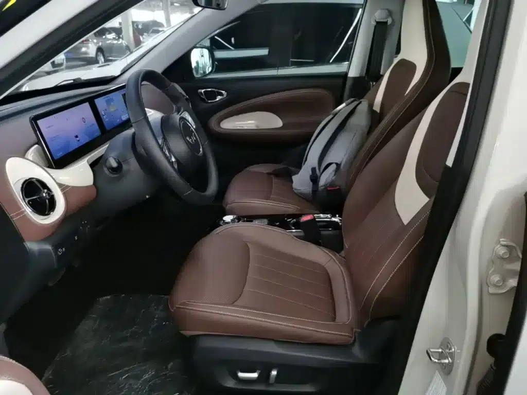Wuling Bingo 2024 Model, 333km Range, Lingxi Connected Edition — миниатюра 15