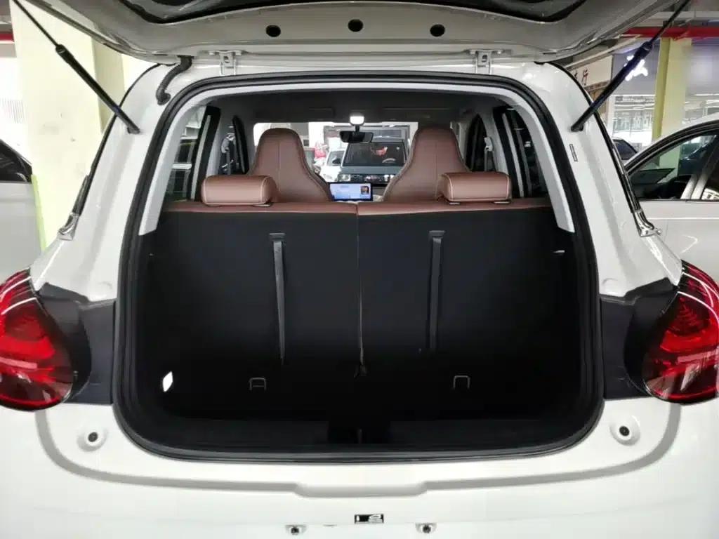 Wuling Bingo 2024 Model, 333km Range, Lingxi Connected Edition — миниатюра 19