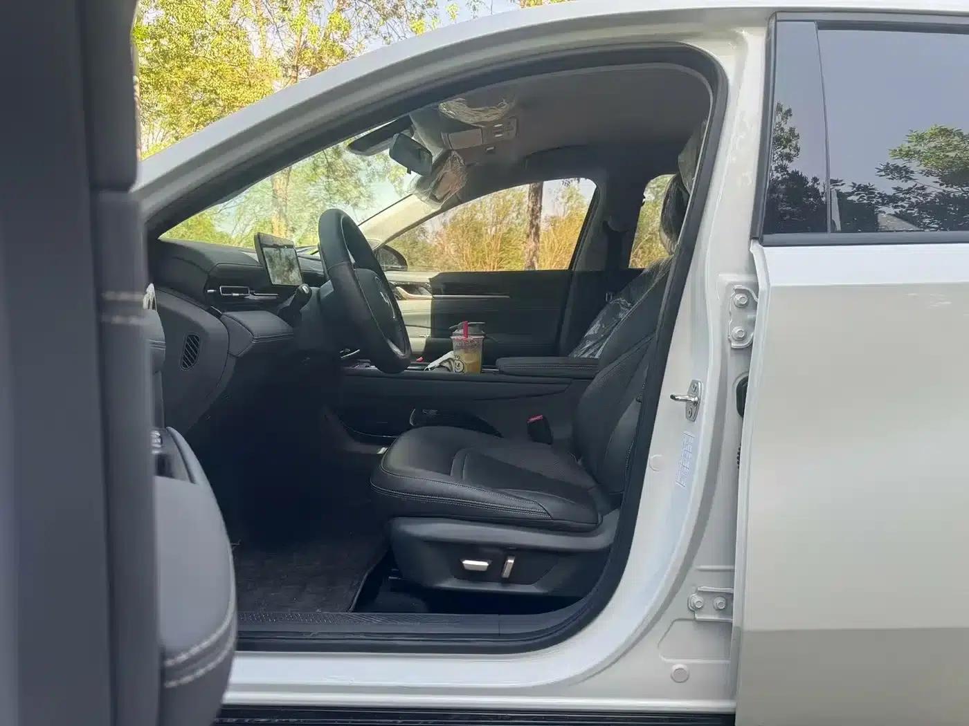 Wuling Xingguang 2024 Co-creation Edition 70 Standard Model — миниатюра 4