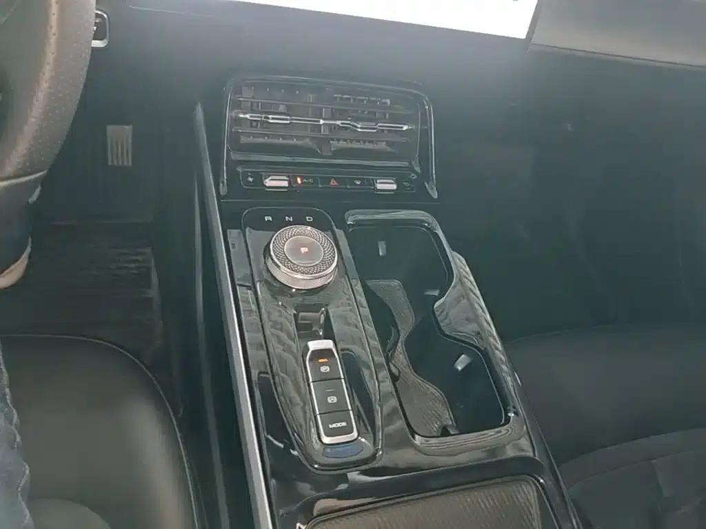Wuling Xingguang 2024 Co-creation Edition 510 Advanced Model — миниатюра 14