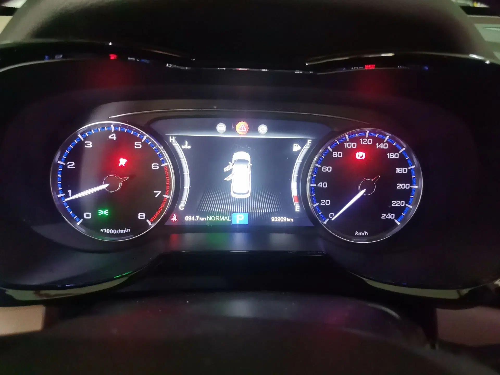 GAC Trumpchi GS8 2017 320T Two-Wheel Drive Luxury Smart Connectivity Version (7 Seats) — миниатюра 11
