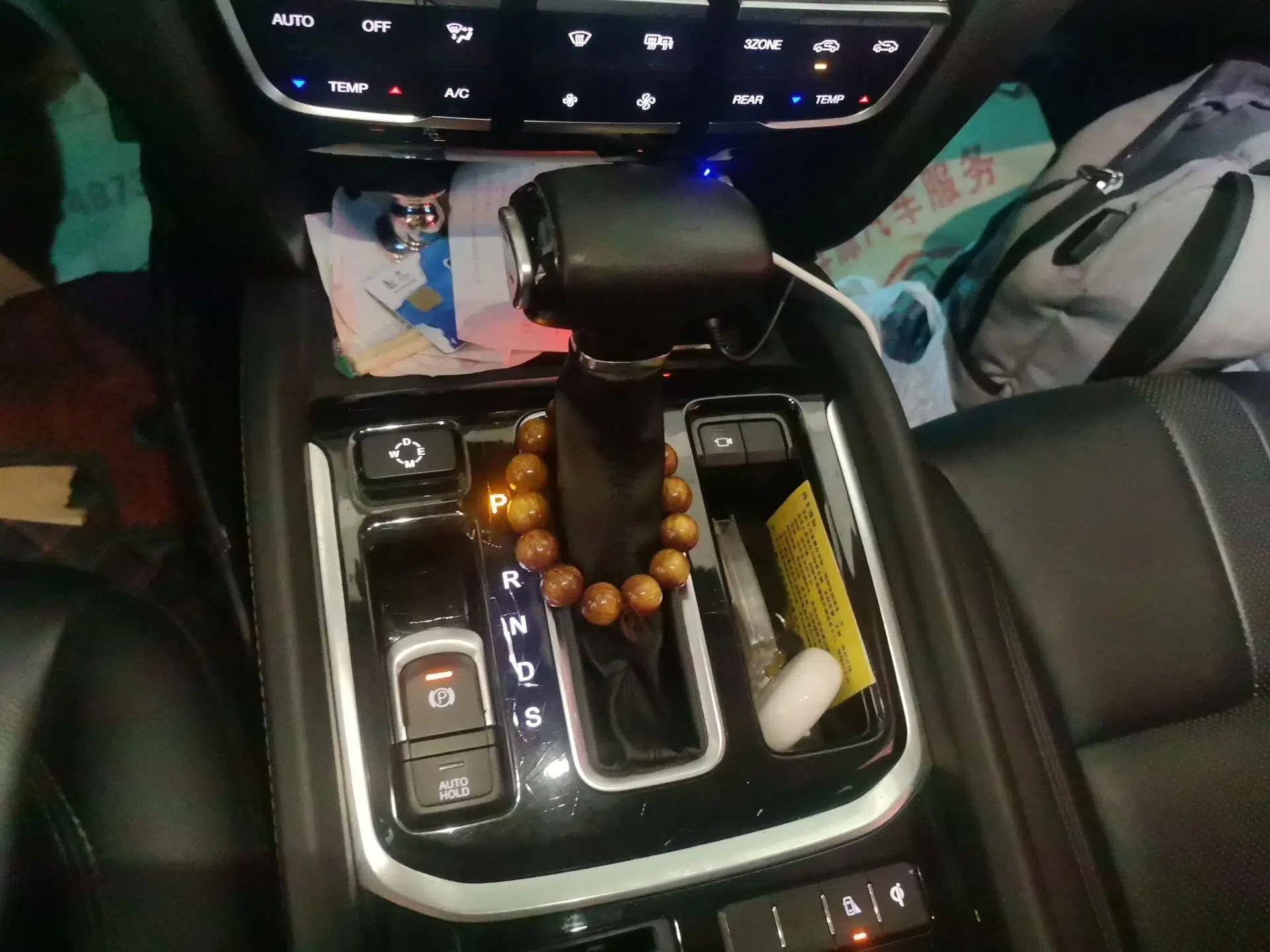 GAC Trumpchi GS8 2017 320T Two-Wheel Drive Luxury Smart Connectivity Version (7 Seats) — миниатюра 14