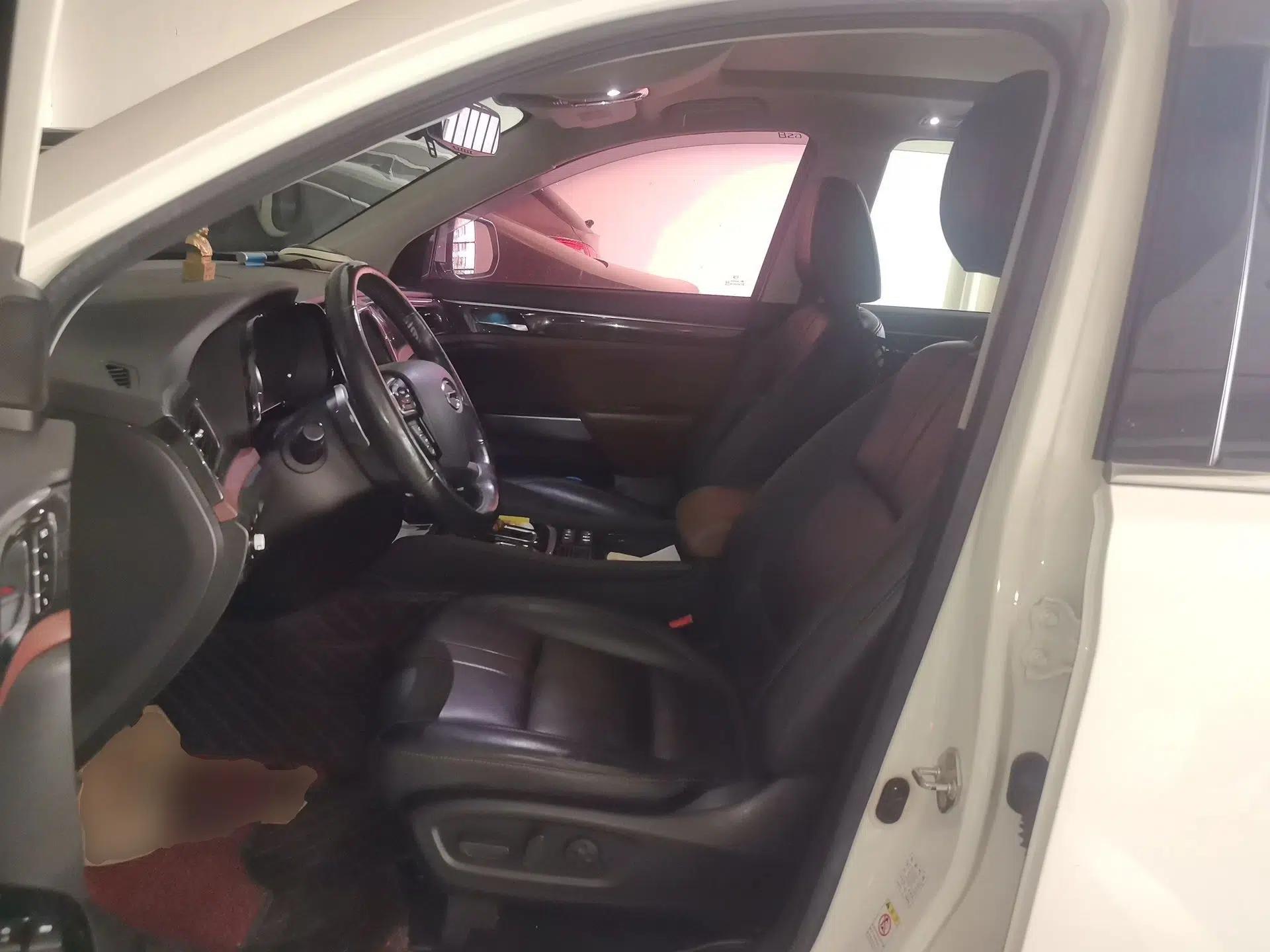 GAC Trumpchi GS8 2017 320T Two-Wheel Drive Luxury Smart Connectivity Version (7 Seats) — миниатюра 15