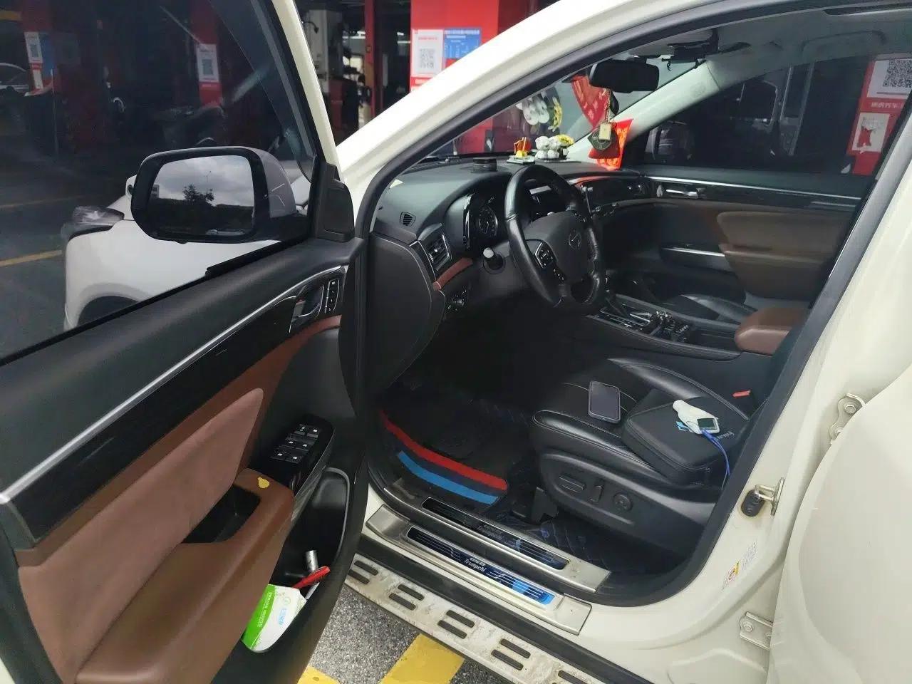GAC Trumpchi GS8 2017 320T Two-Wheel Drive Luxury Smart Connectivity Version (7 Seats) — миниатюра 16