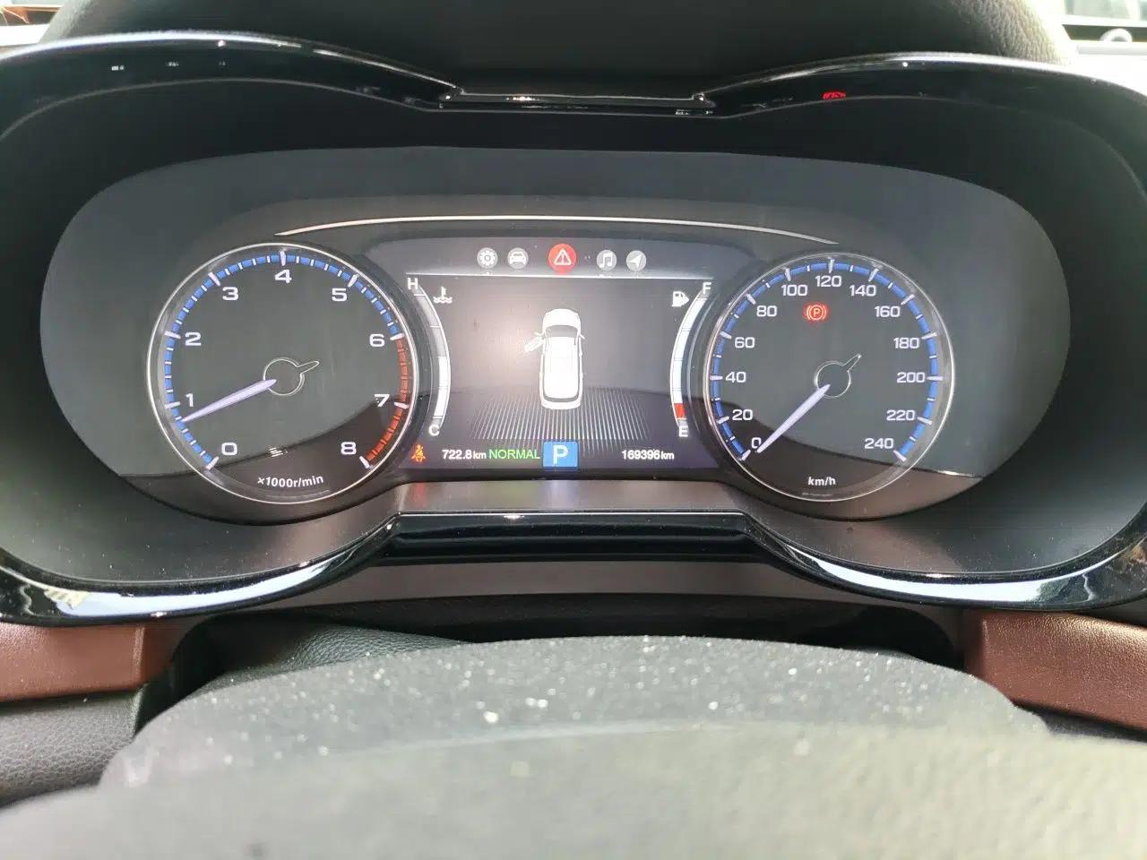GAC Trumpchi GS8 2017 320T Two-Wheel Drive Luxury Smart Connectivity Version (7 Seats) — миниатюра 11