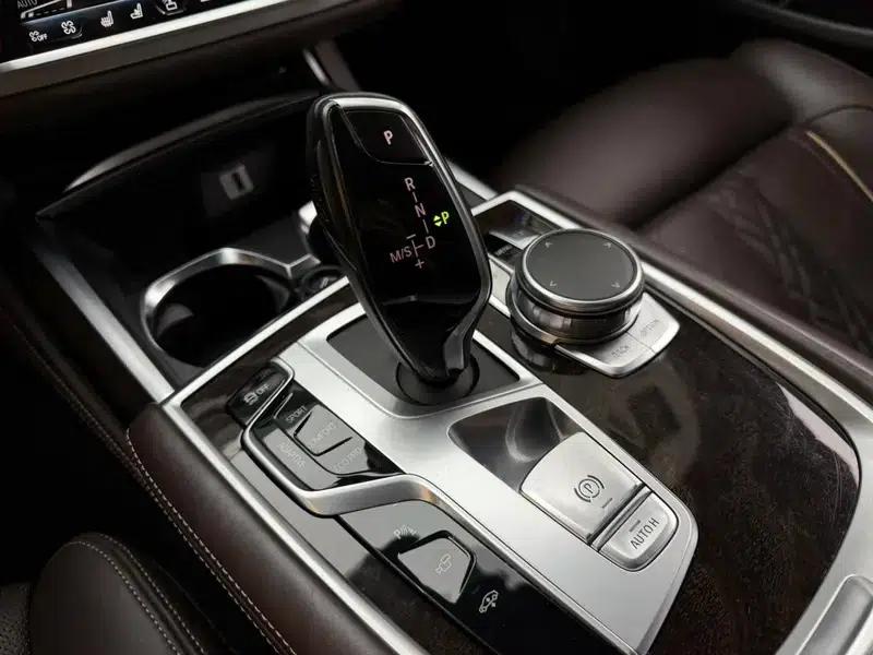 2016 BMW 7 Series 740Li Luxury — миниатюра 14