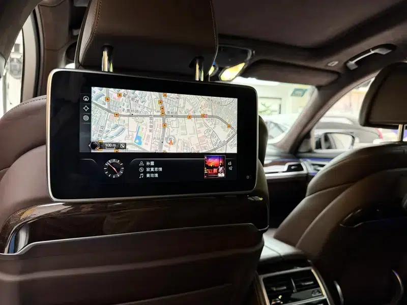 2016 BMW 7 Series 740Li Luxury — миниатюра 9