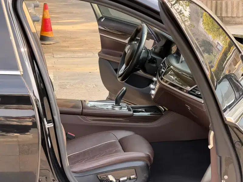 2019 BMW 7 Series 730Li Luxury Package — миниатюра 7