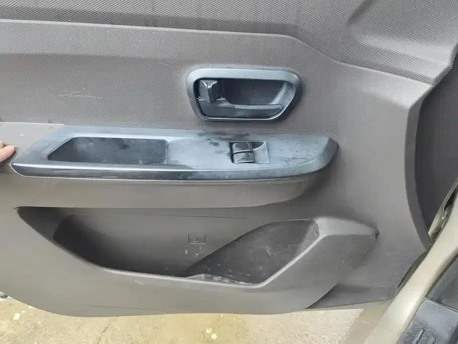 Wuling Hongguang V 2022 1.5L Sporty Edition with Hydraulic Power Steering (LAR) — миниатюра 7