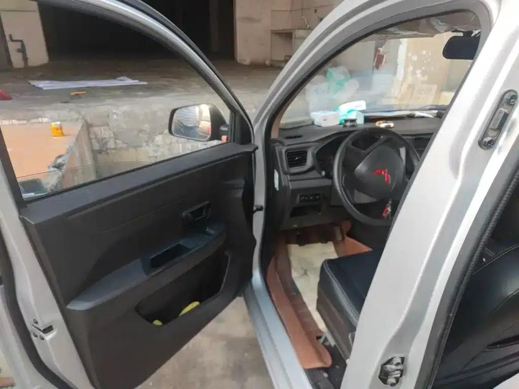 Wuling Hongguang V 2022 1.5L Sporty Edition with Hydraulic Power Steering (LAR) — миниатюра 13