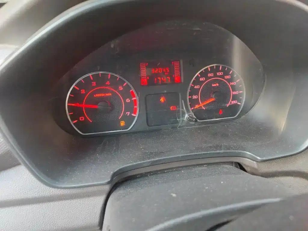 Wuling Hongguang V 2022 1.5L Sporty Edition with Hydraulic Power Steering (LAR) — миниатюра 8