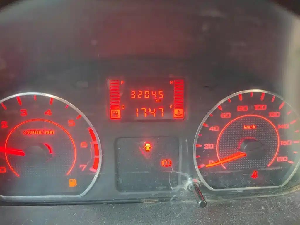 Wuling Hongguang V 2022 1.5L Sporty Edition with Hydraulic Power Steering (LAR) — миниатюра 9