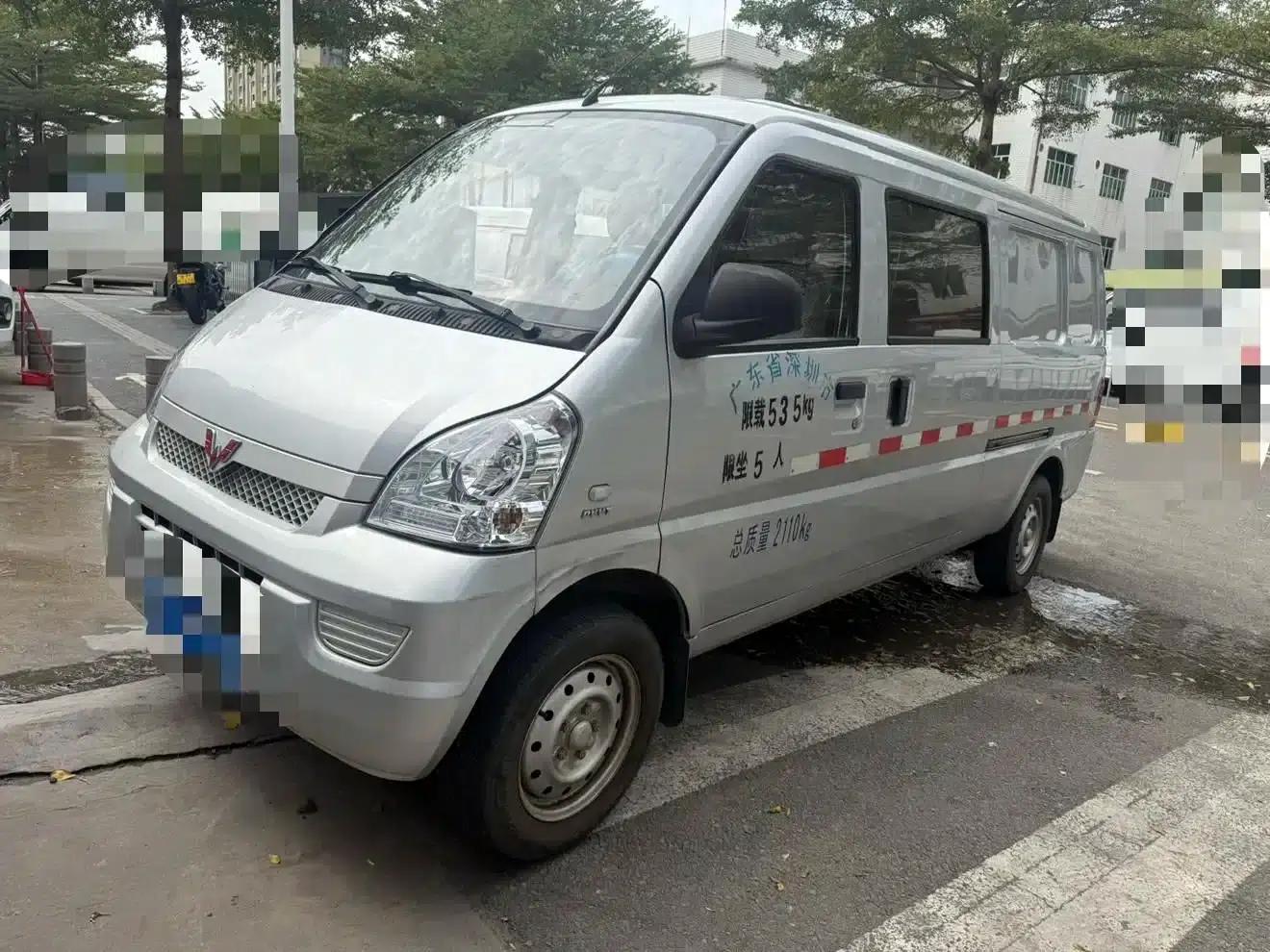 Wuling Rongguang 2019 1.5L Extended Van Basic Model 5 Seats — миниатюра 1