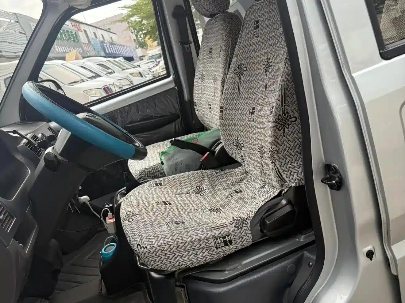 Wuling Rongguang 2019 1.5L Extended Van Basic Model 5 Seats — миниатюра 11