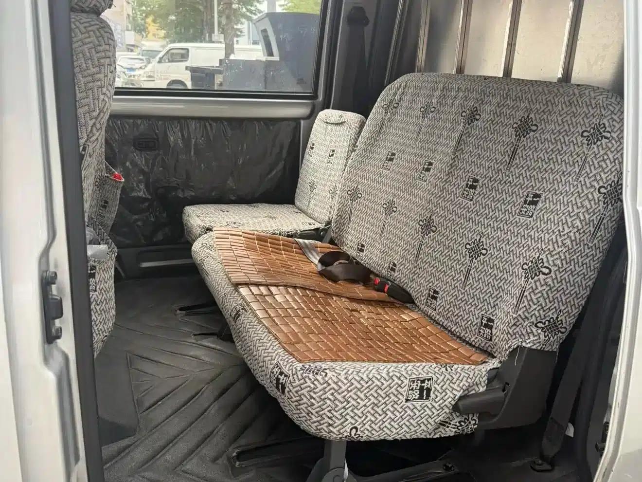 Wuling Rongguang 2019 1.5L Extended Van Basic Model 5 Seats — миниатюра 12