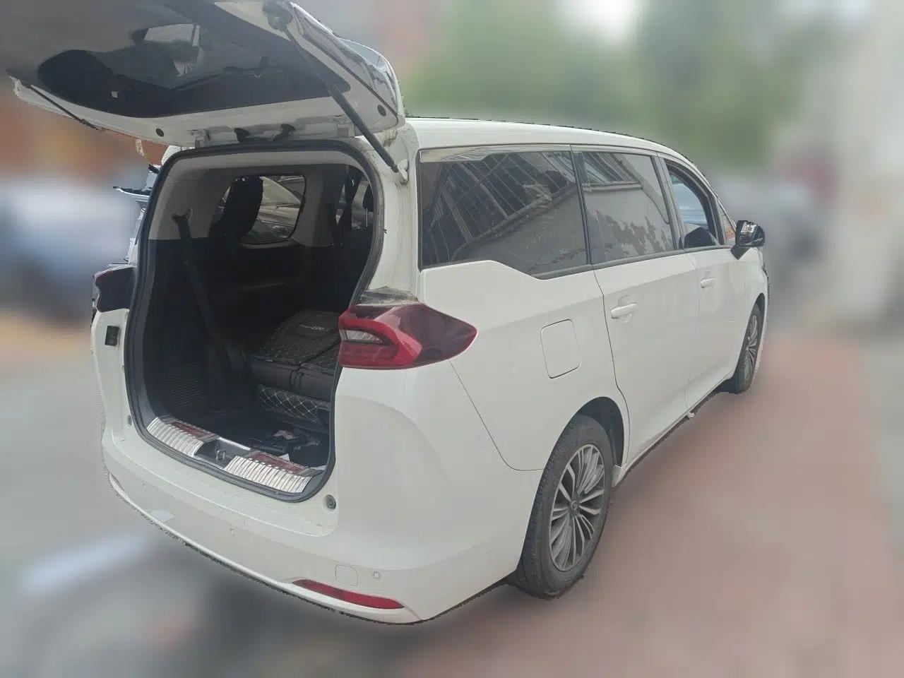 GAC Trumpchi M6 2019 270T Automatic Luxury Edition (7-seater) China V Standard — миниатюра 6