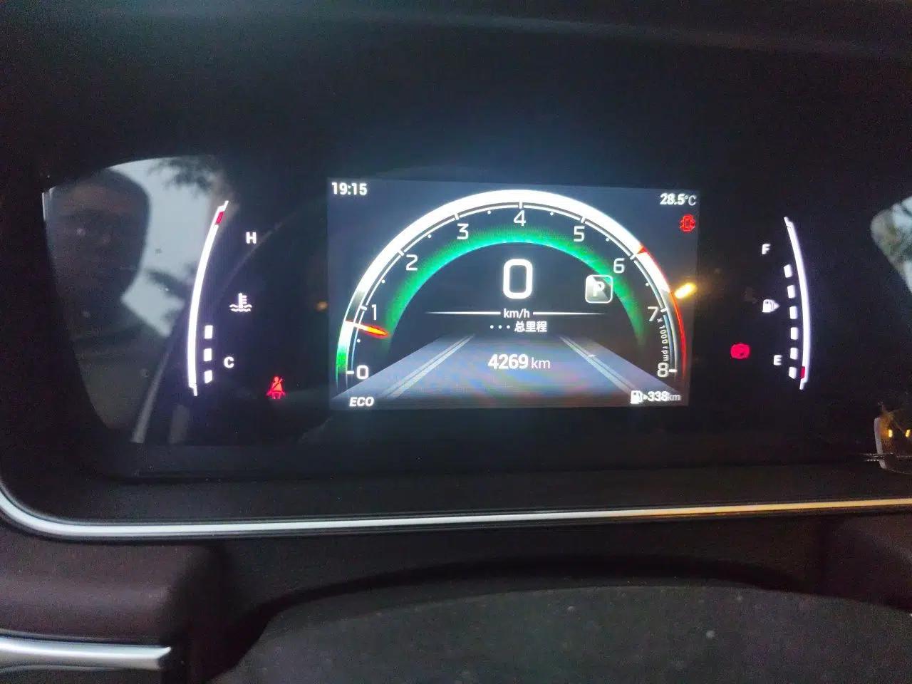 GAC Trumpchi M6 2023 PRO 270T DCT Luxury Edition — миниатюра 11