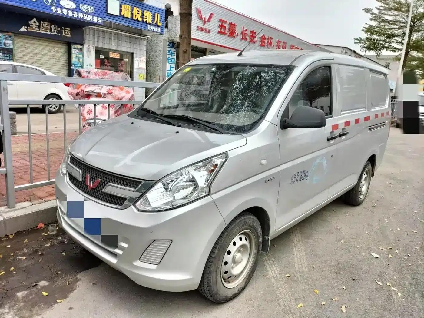 Wuling Rongguang V 2018 1.5L Standard Edition — миниатюра 1
