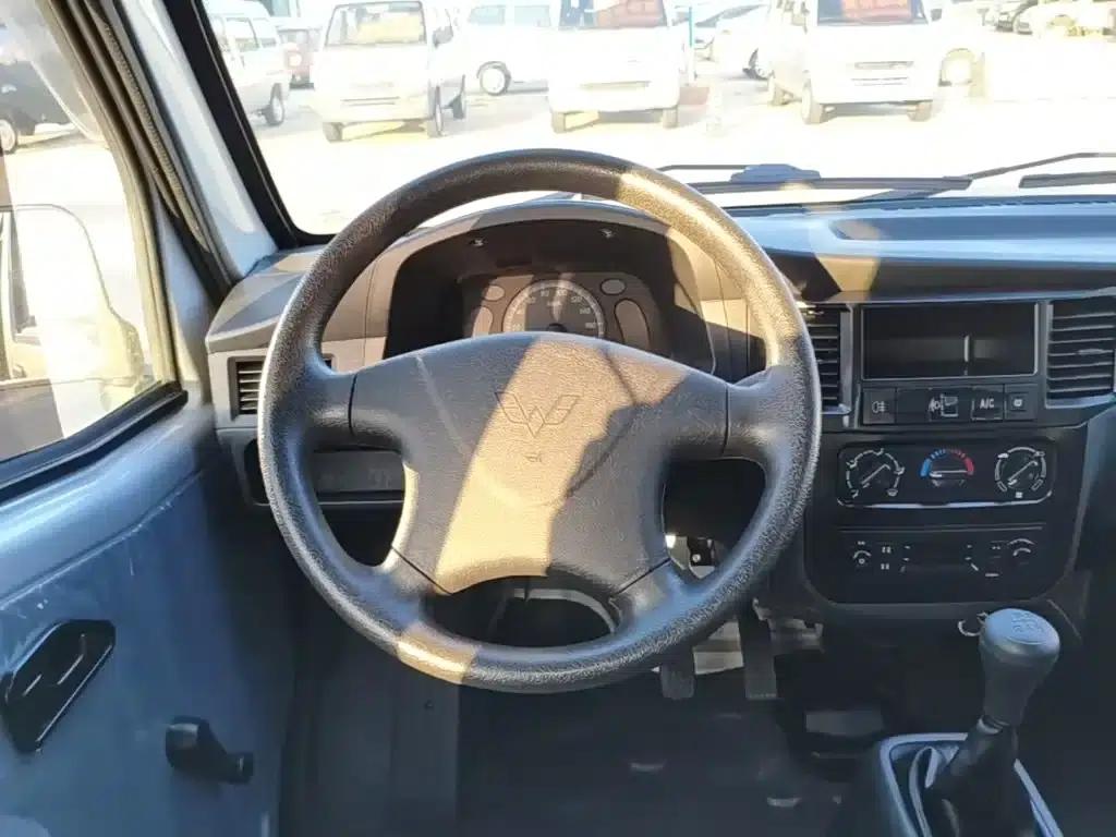 Wuling Sunshine 2023 1.5L Practical 5/7 Seat — миниатюра 11