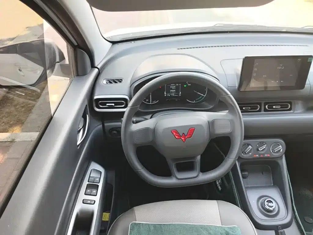 Wuling Hongguang New Energy 2025 Range-Extended Hybrid 50km Comfort Model — миниатюра 11