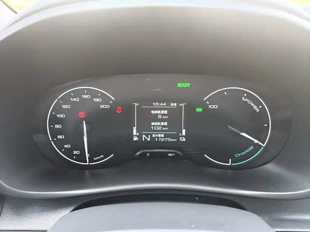 Wuling Hongguang New Energy 2025 Range-Extended Hybrid 50km Comfort Model — миниатюра 12