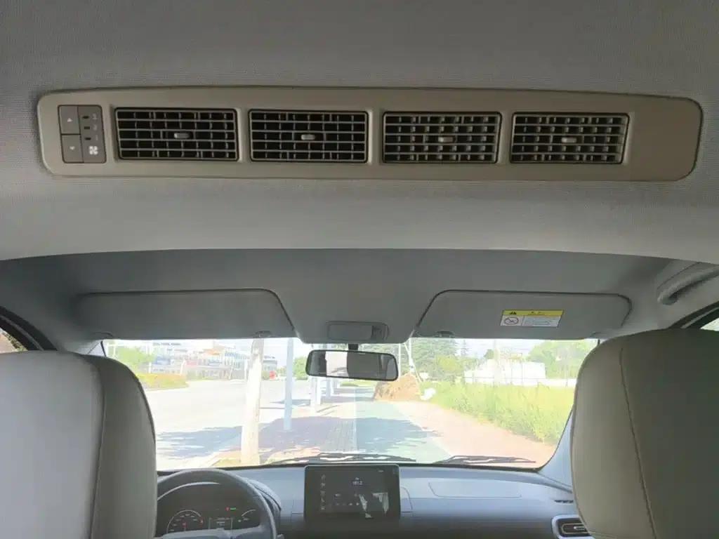 Wuling Hongguang New Energy 2025 Range-Extended Hybrid 50km Comfort Model — миниатюра 18