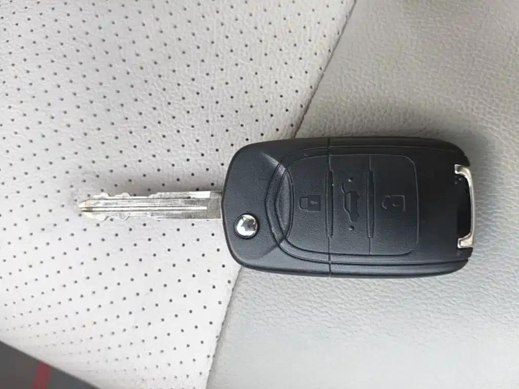 Wuling Hongguang New Energy 2025 Range-Extended Hybrid 50km Comfort Model — миниатюра 9